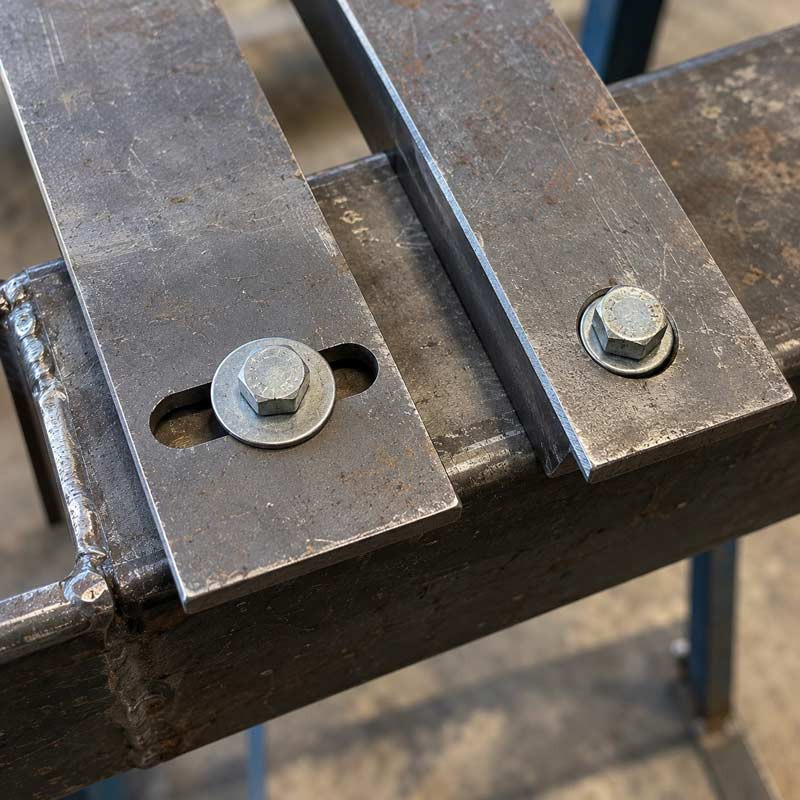 Dilatation de l'acier, de l'inox et de l'aluminium : calcul et jeux à prévoir