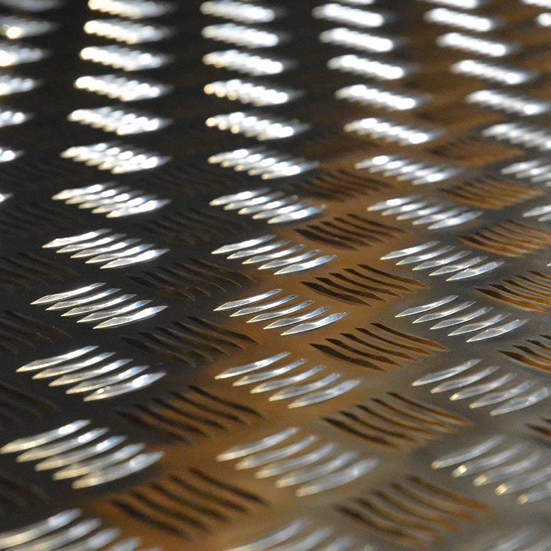 Aluminium : comment choisir entre tube, tôle et profilé ?