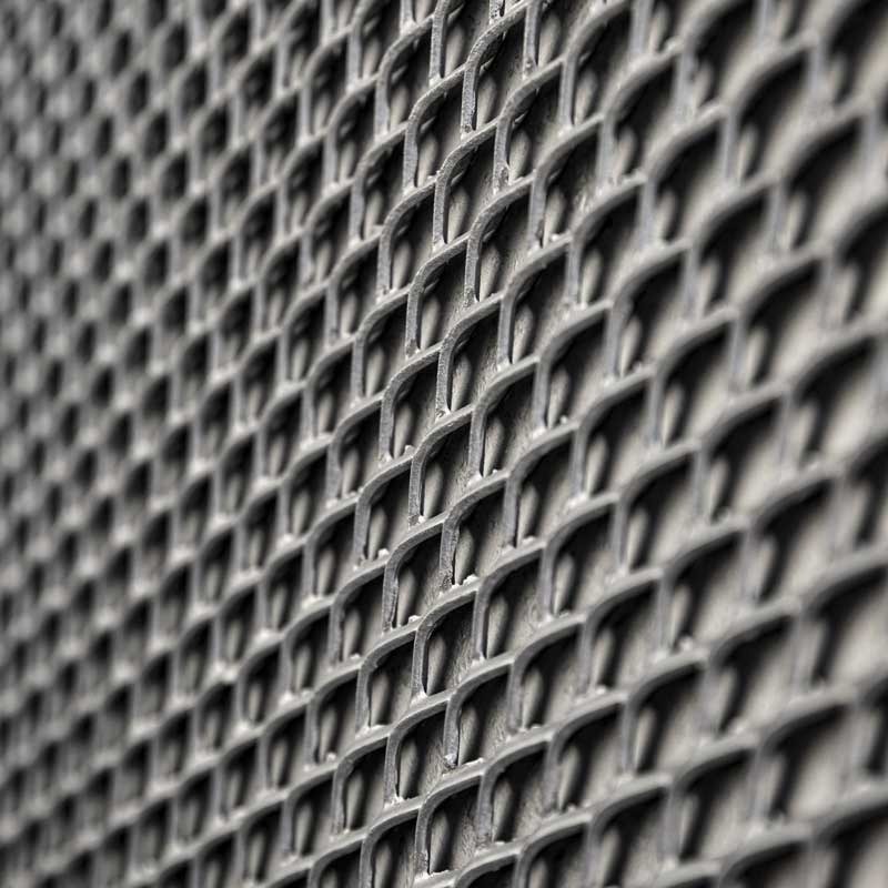 Métal déployé : mailles, rigidité, finitions et usages